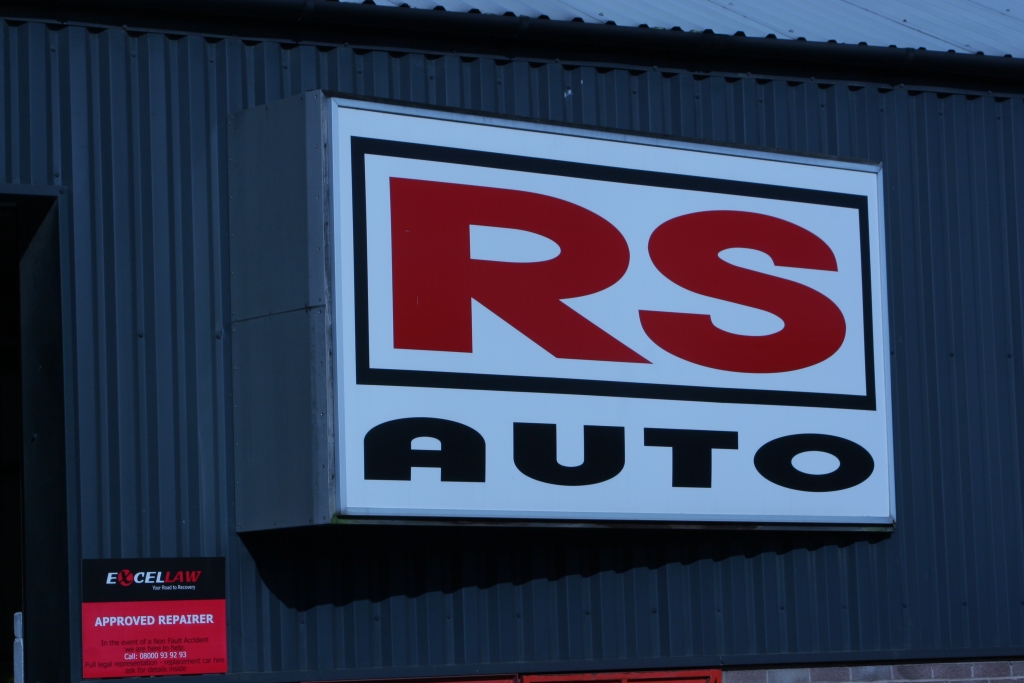 R S Auto Accident Repair Centre for all your bodyshop needs